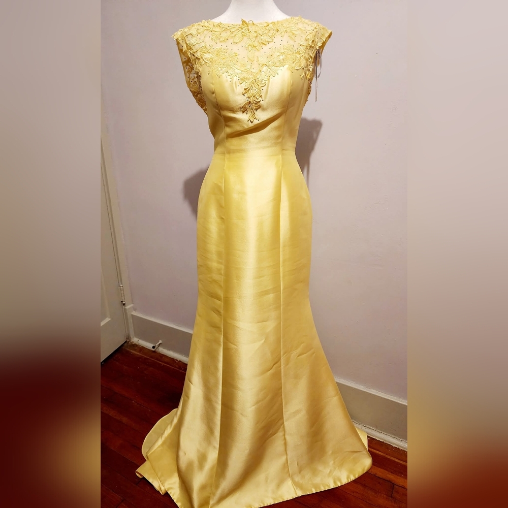 Sherri Hill Gown